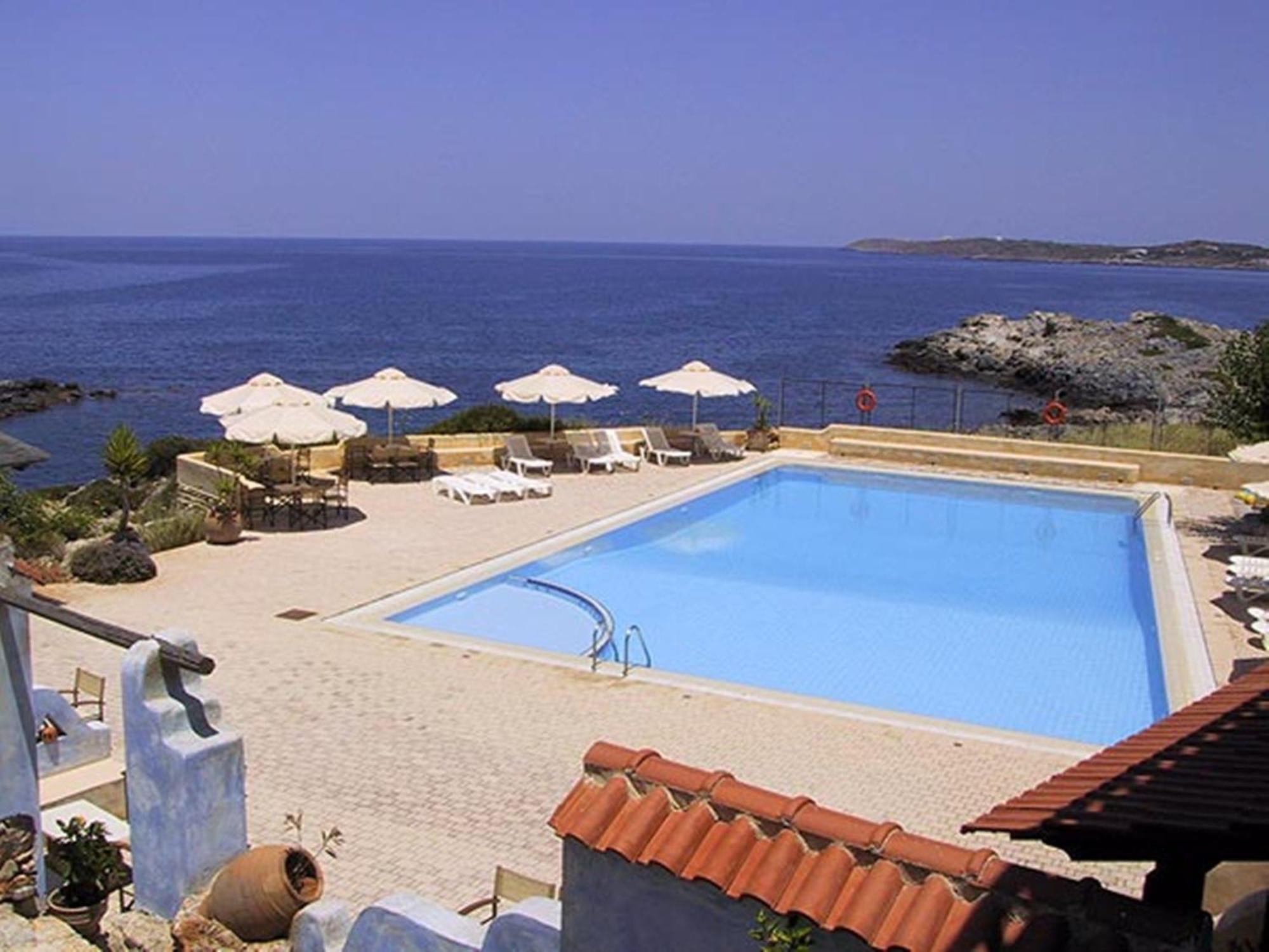 Giorgi'S Blue Apartments Kalathas Exterior foto