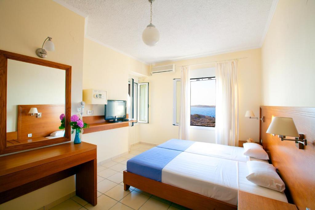 Giorgi'S Blue Apartments Kalathas Habitación foto